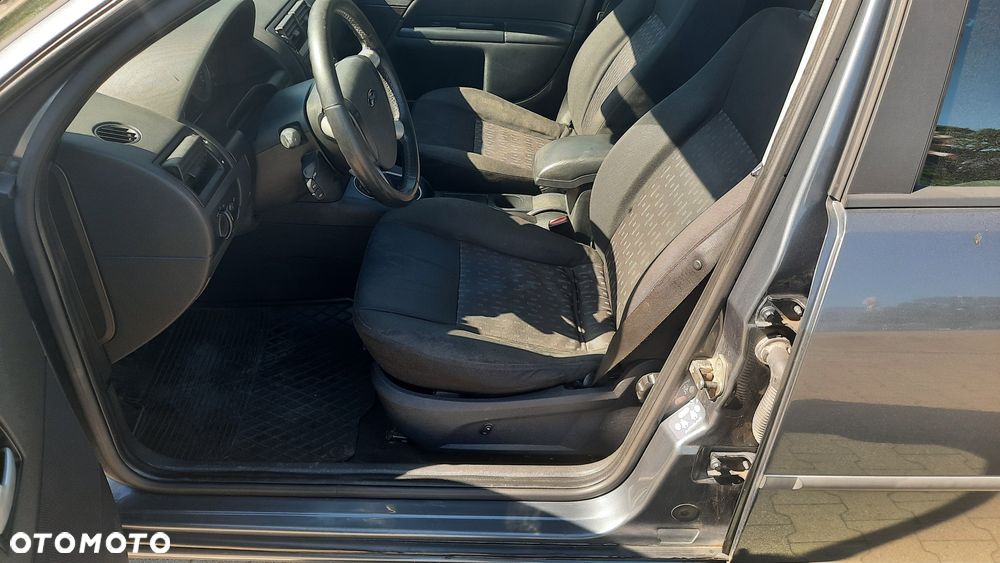 Ford Mondeo - 8