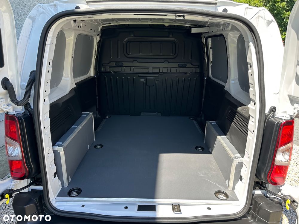 Opel COMBO - 10