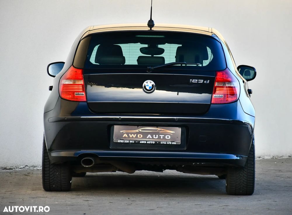 BMW Seria 1 123d DPF Aut. Edition Sport - 22