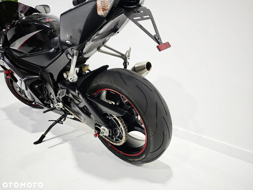 Suzuki GSX-R - 19