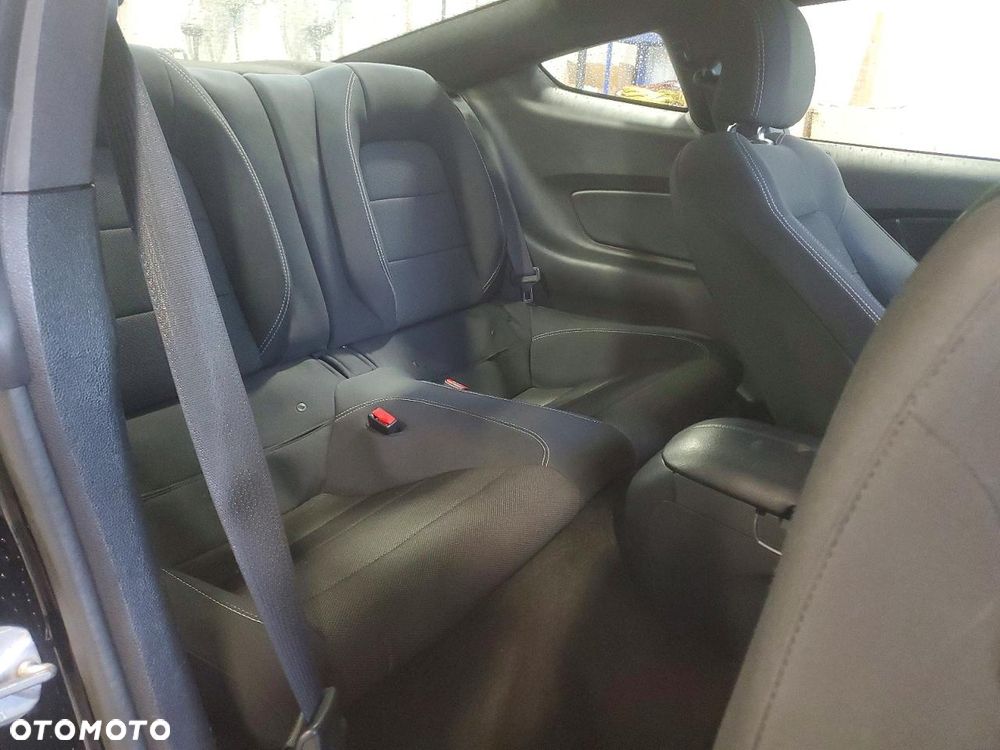 Ford Mustang 3.7 V6 - 11