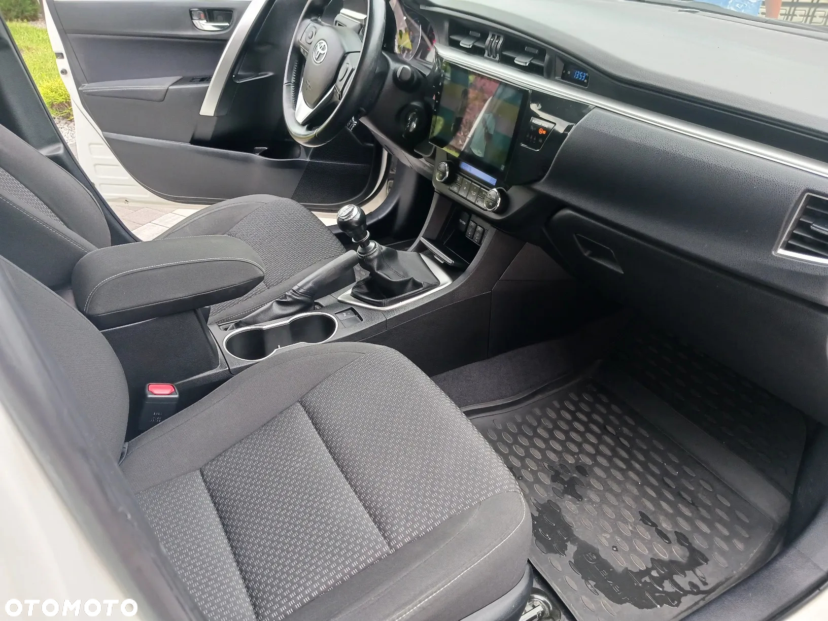 Toyota Corolla - 22