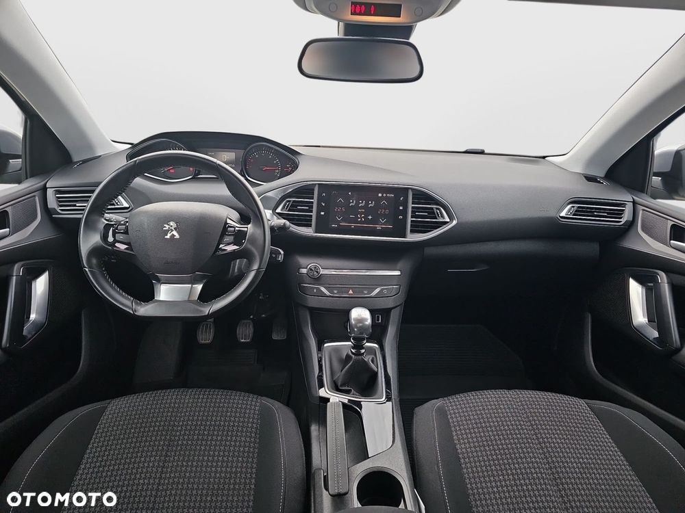 Peugeot 308 1.2 PureTech Active Pack S&S - 24