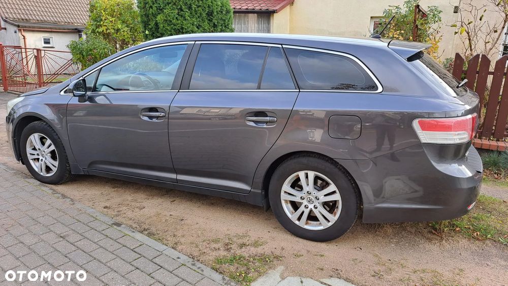 Toyota Avensis - 6