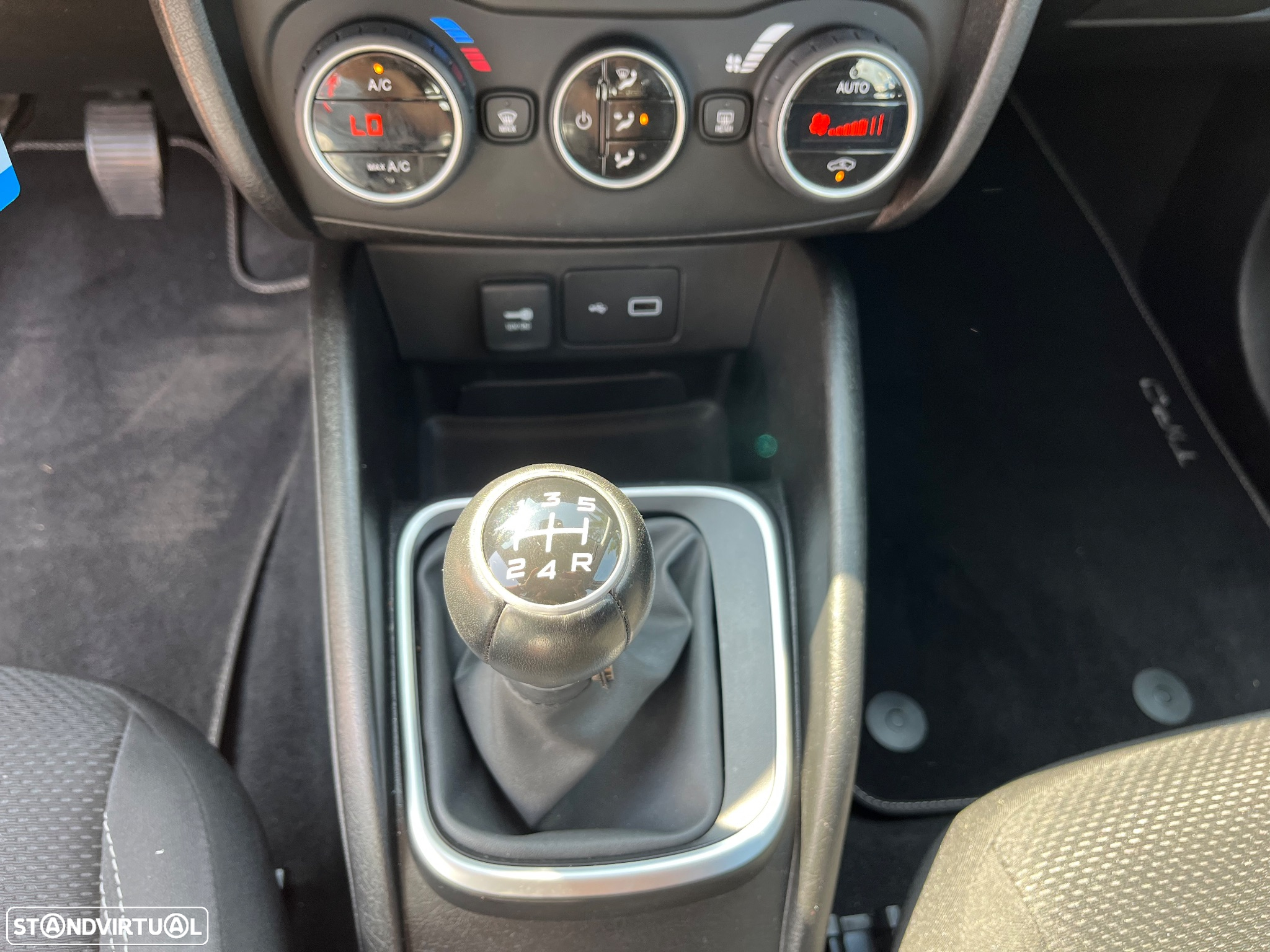 Fiat Tipo 1.3 M-Jet Lounge - 29