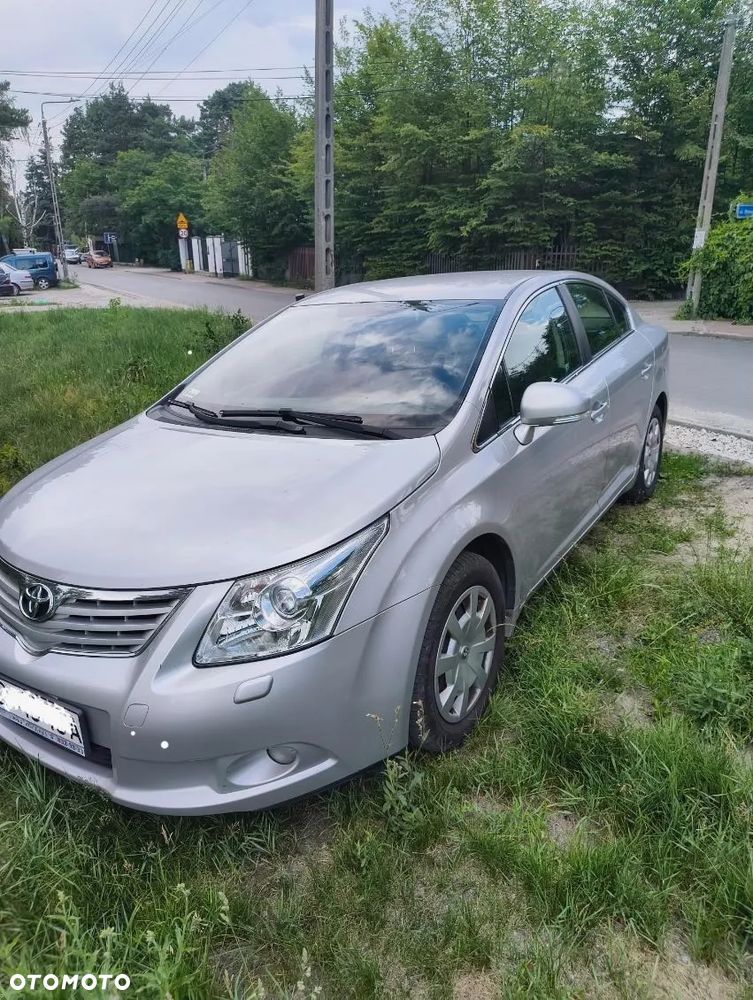 Toyota Avensis 1.6 Luna - 2