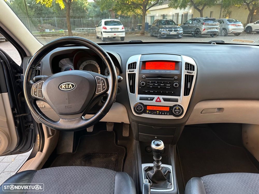 Kia Ceed SW 1.6 CRDi TX - 18