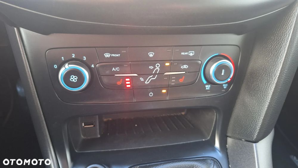 Ford Focus 1.5 EcoBlue Start-Stopp-System COOL&CONNECT - 15