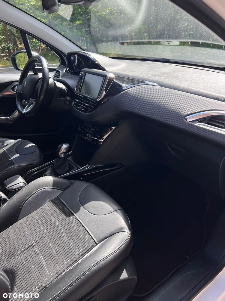 Peugeot 2008 1.6 BlueHDi Allure - 6