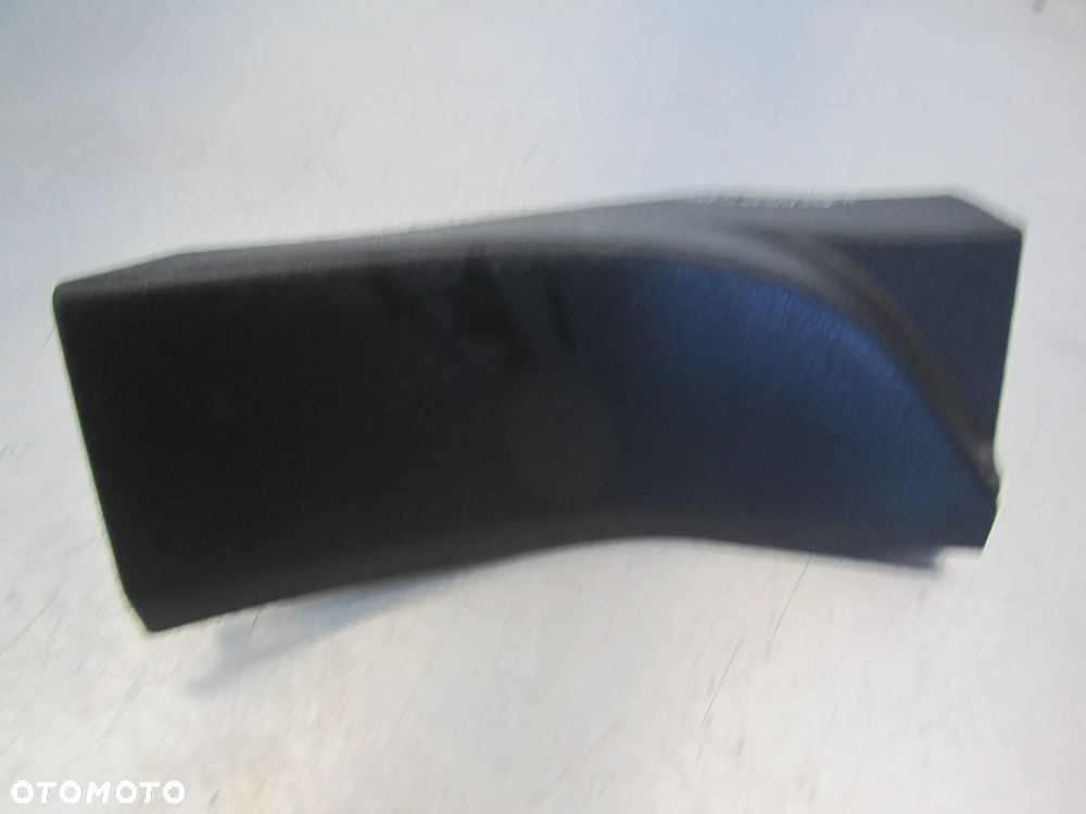 Peugeot Expert-Jumpy-Proace 16r->osłona słupka prawy przód 981393222D - 2