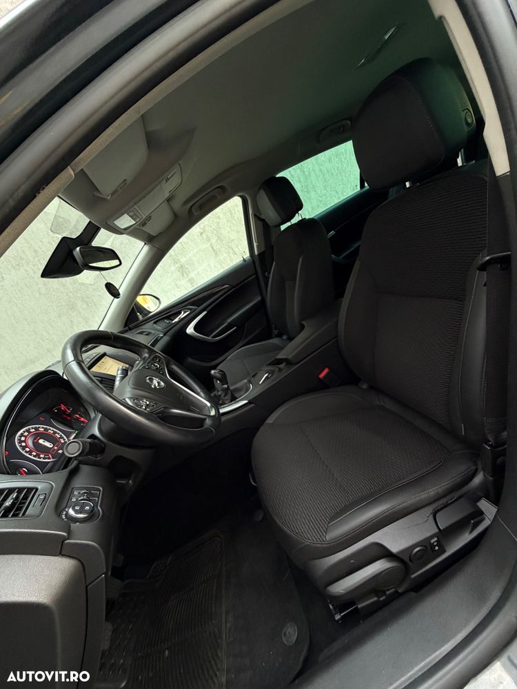 Opel Insignia - 11