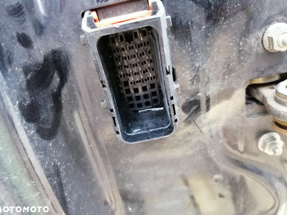 Opel Corsa D 3D drzwi prawe kompletne kod lakieru Z20R Z2HU bez korozji - 11