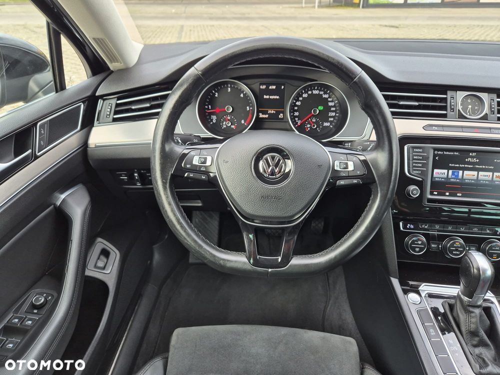 Volkswagen Passat 2.0 TDI SCR DSG Highline - 37