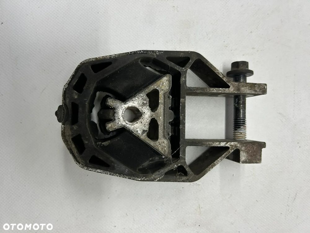 Volvo V-40 II łapa poduszka silnika 1.6 D2 2012-2018 31359652