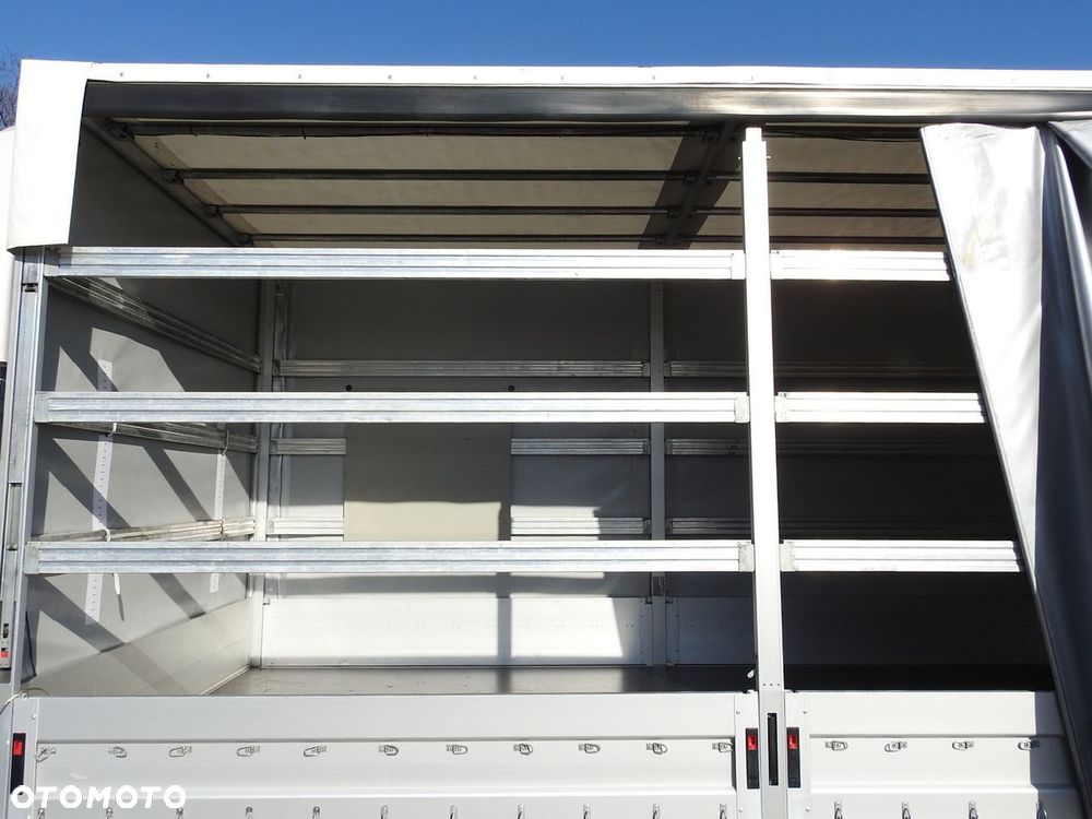 Renault MASTER  PLANDEKA 10 PALET WEBASTO TEMPOMAT LEDY PNEUMATYKA KLIMATYZACJA  165KM - 23