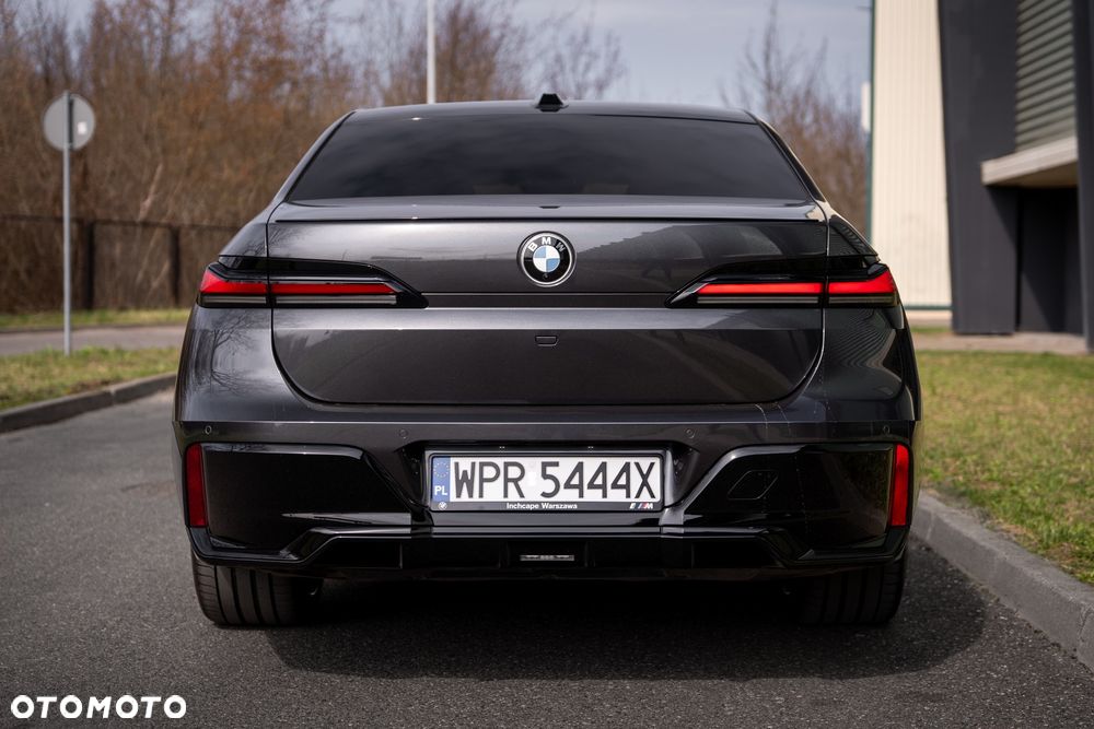 BMW Seria 7 740d xDrive mHEV Nero Lusso Edition sport - 10