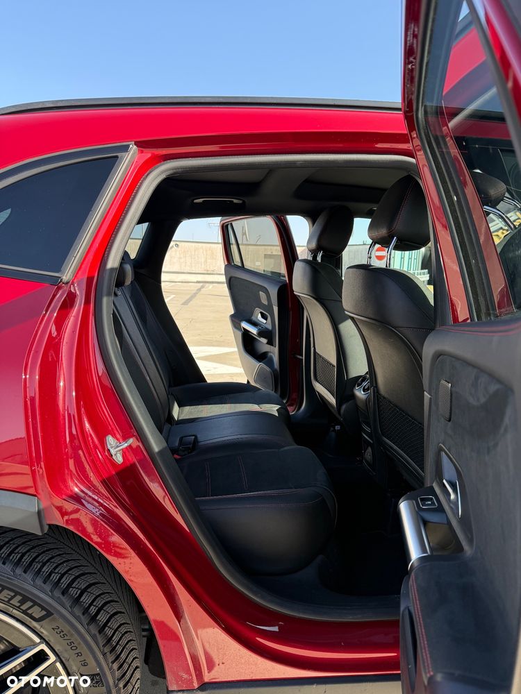 Mercedes-Benz GLA 180 d Business Edition - 28