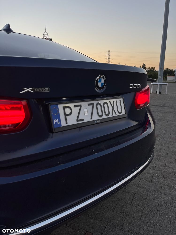BMW Seria 3 320i xDrive Luxury Line - 24