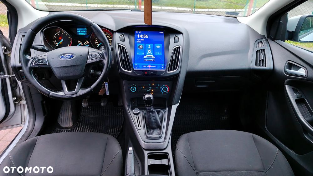 Ford Focus 1.6 Trend - 8