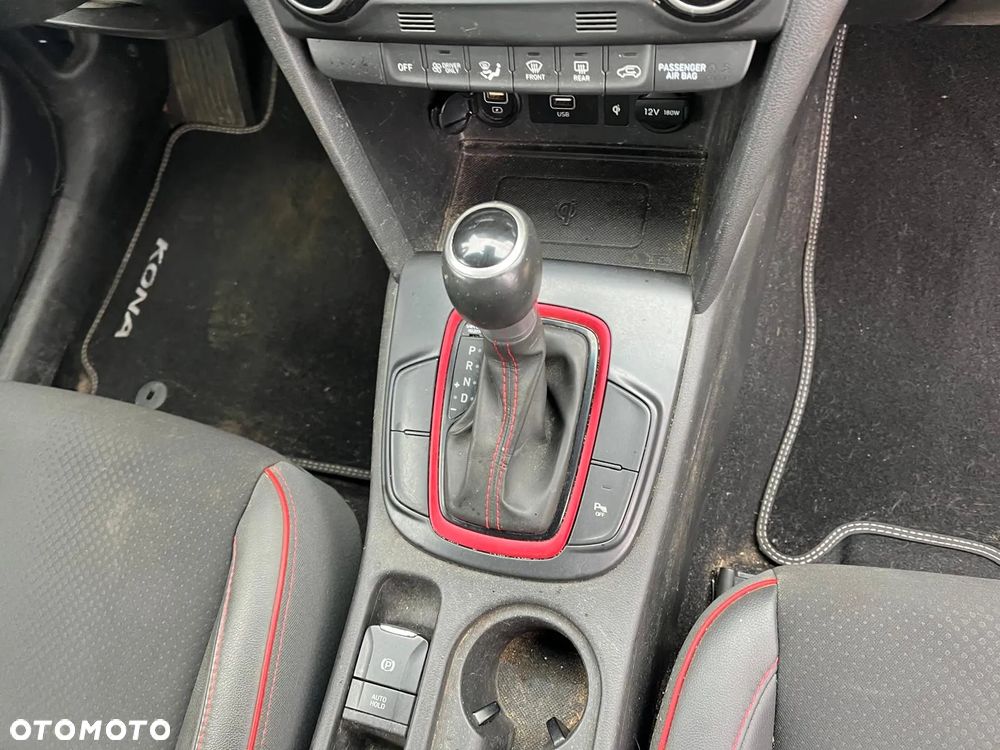 Hyundai Kona - 8