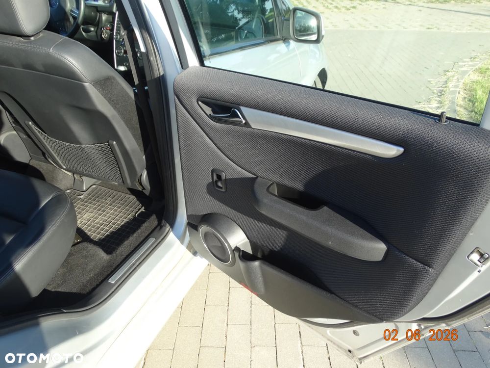 Mercedes-Benz Klasa B - 16