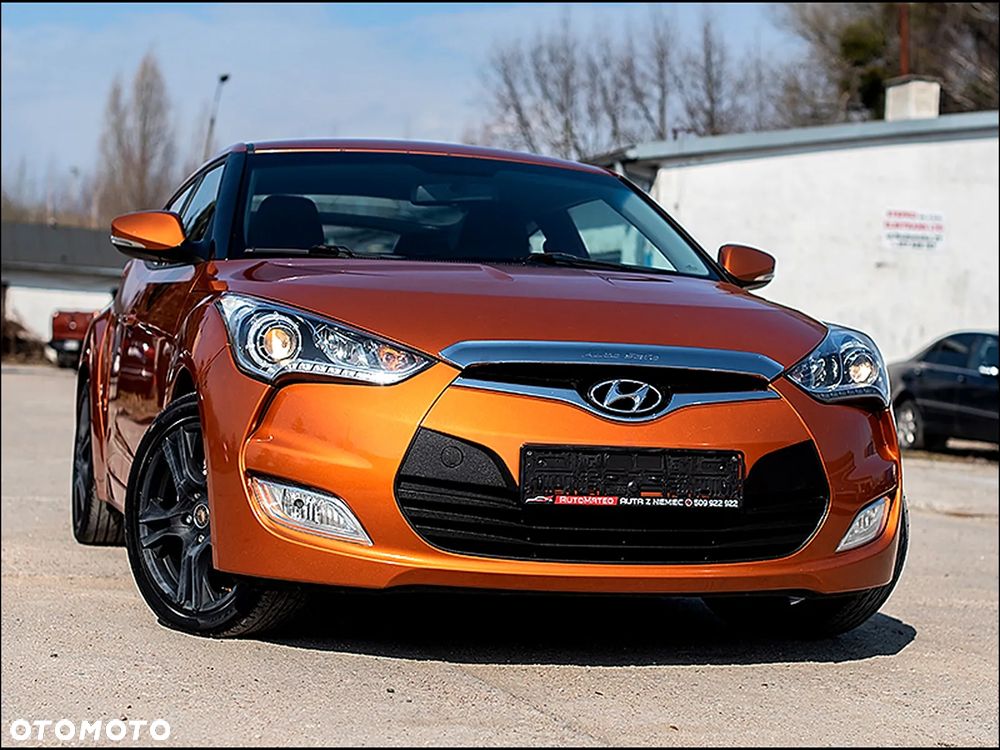 Hyundai Veloster - 2