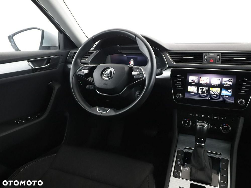 Skoda Superb 2.0 TDI DSG Ambition - 17