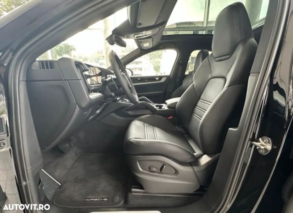 Porsche Cayenne Coupe - 9