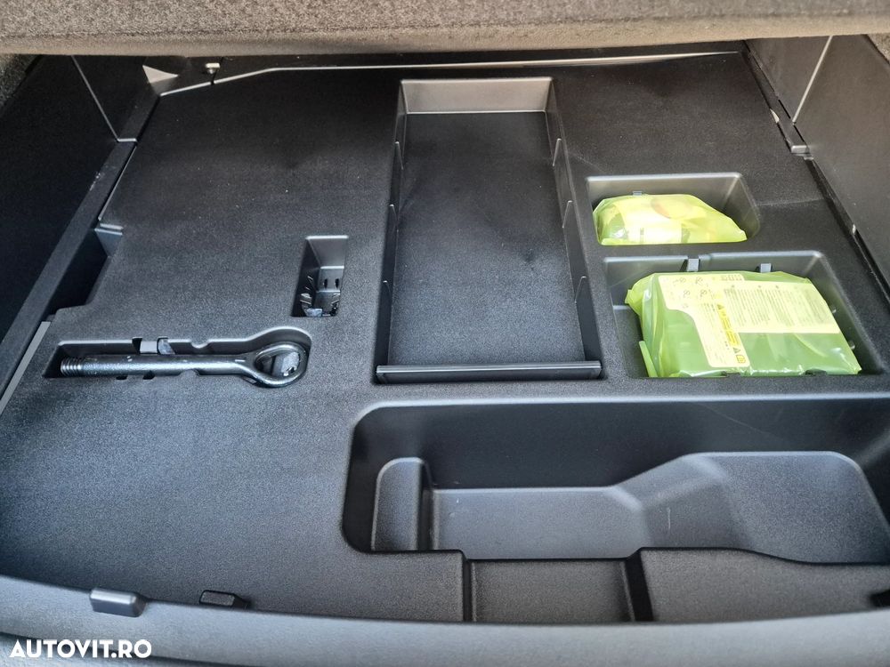 Lexus UX 250h Business Edition - 24