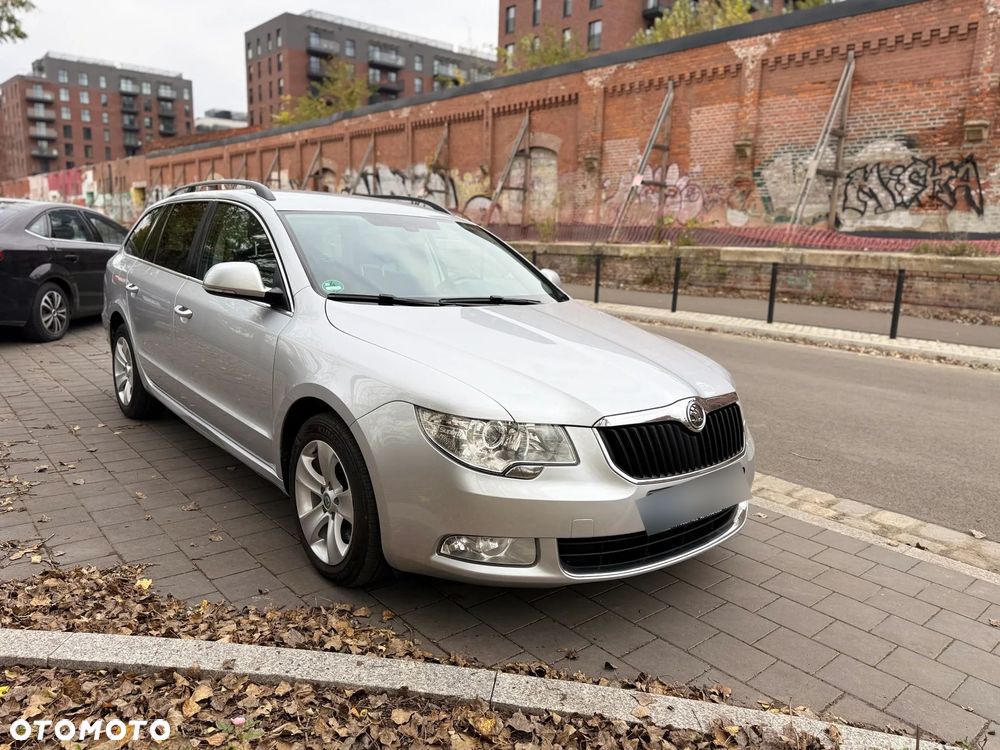 Skoda Superb 2.0 TDI Comfort DSG - 26