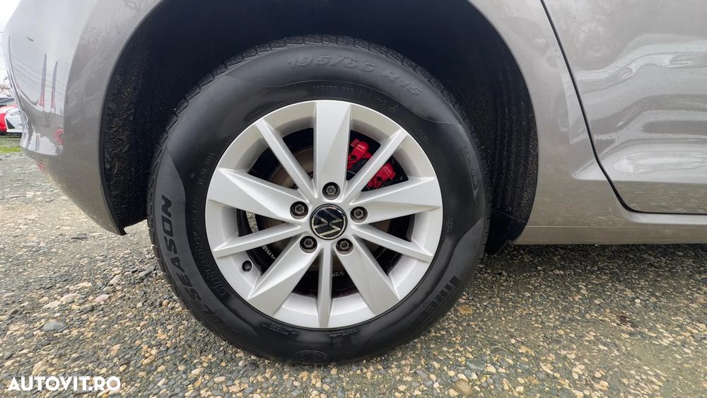 Volkswagen Golf - 16