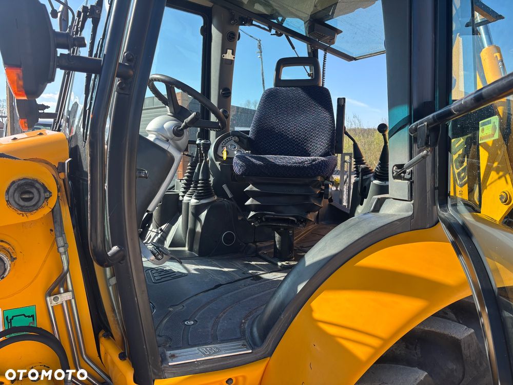 JCB 3CX - 4