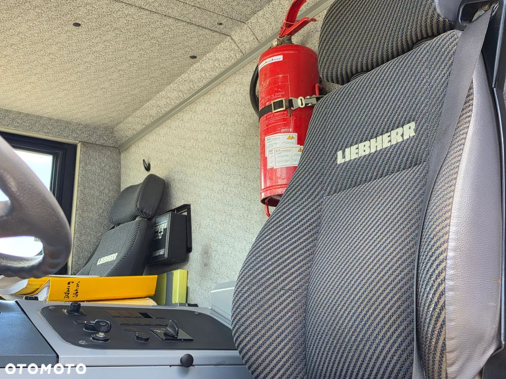 Liebherr 1045-3.1 - 14