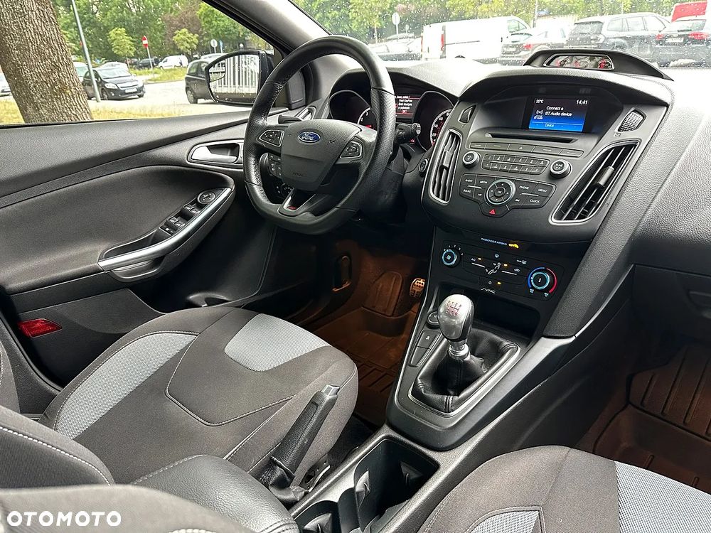 Ford Focus 2.0 EcoBoost ST - 13
