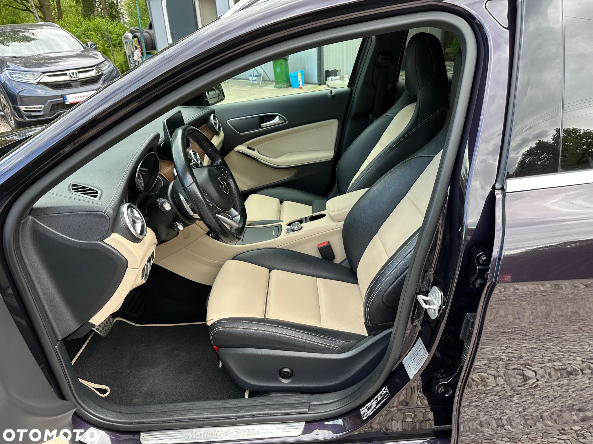 Mercedes-Benz GLA 250 4-Matic - 11