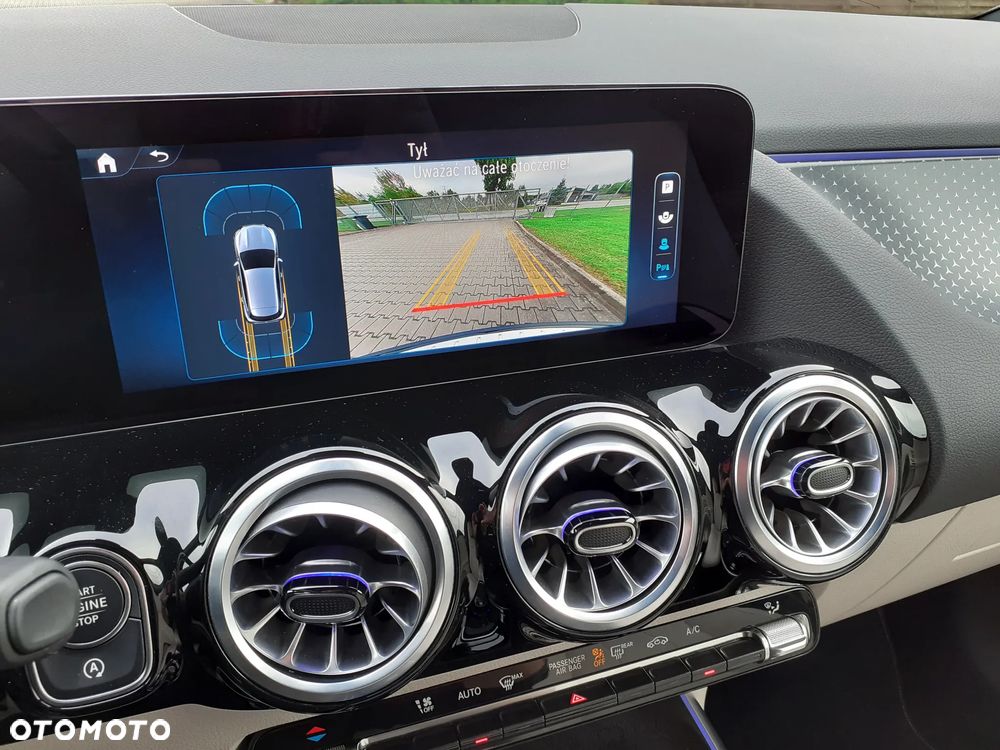 Mercedes-Benz GLA 200 Progressive - 34
