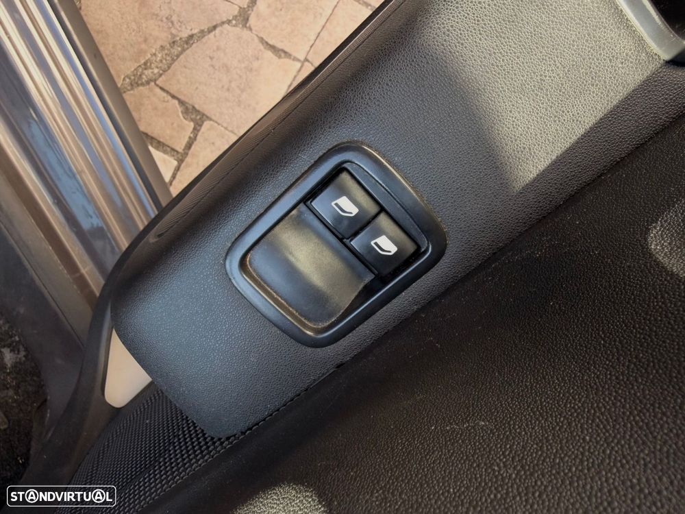 Citroën C3 1.2 PureTech Feel - 30