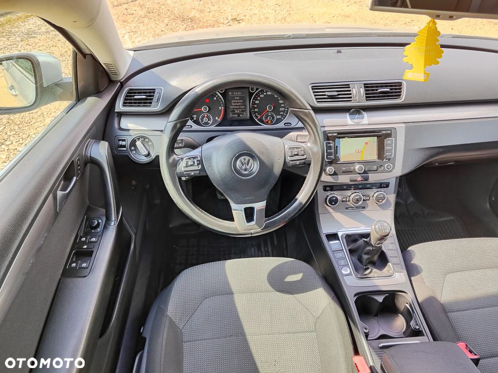 Volkswagen Passat 2.0 TDI Comfortline - 21
