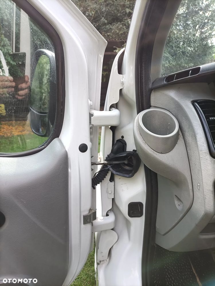 Renault Trafic - 19