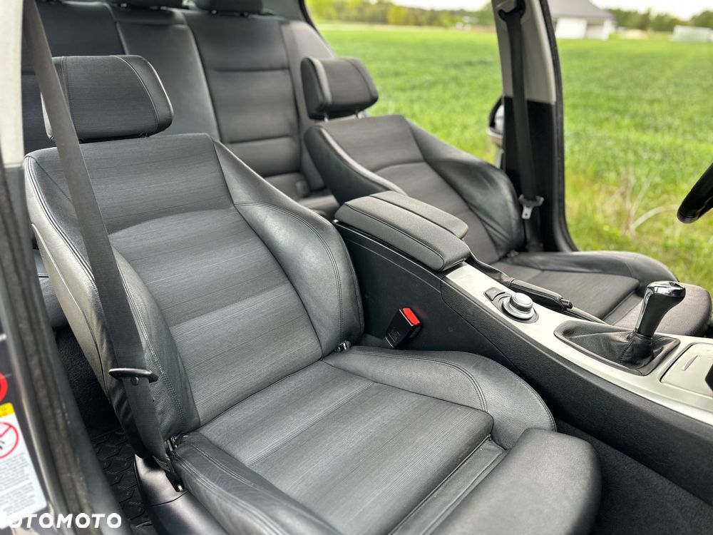 BMW Seria 3 318i - 21