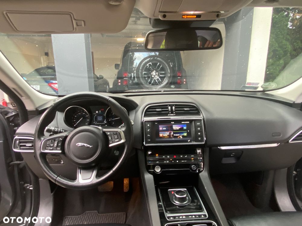 Jaguar F-Pace 2.0 i4D AWD Portfolio - 36