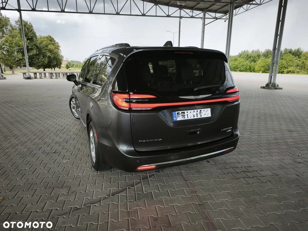 Chrysler Pacifica - 10