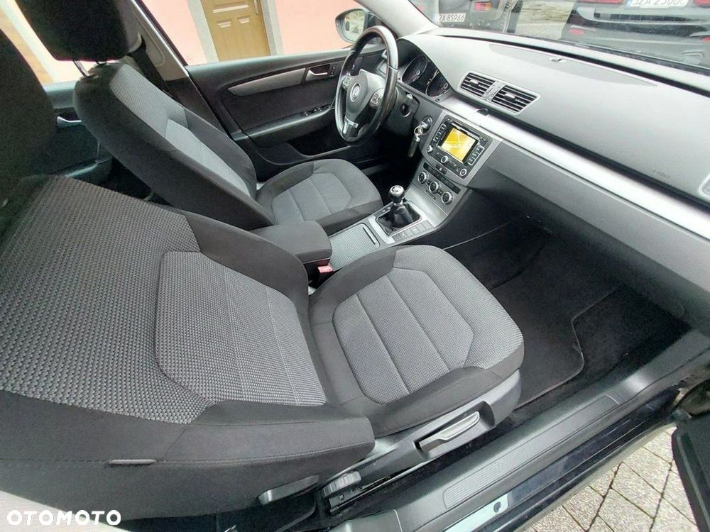 Volkswagen Passat - 5