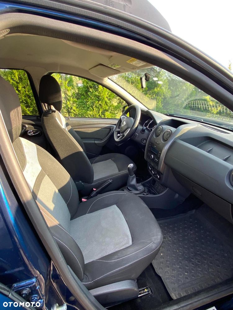 Dacia Duster 1.6 SCe Laureate S&S - 9