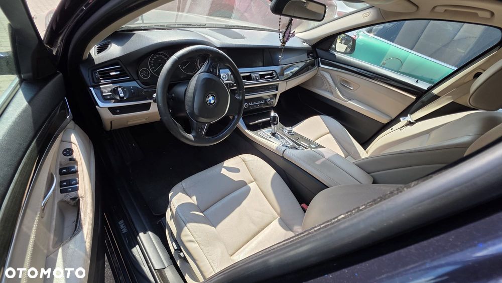 BMW Seria 5 520d - 25