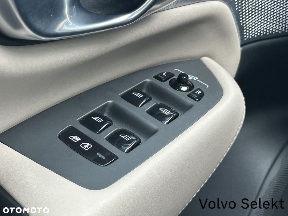 Volvo XC 90 - 38