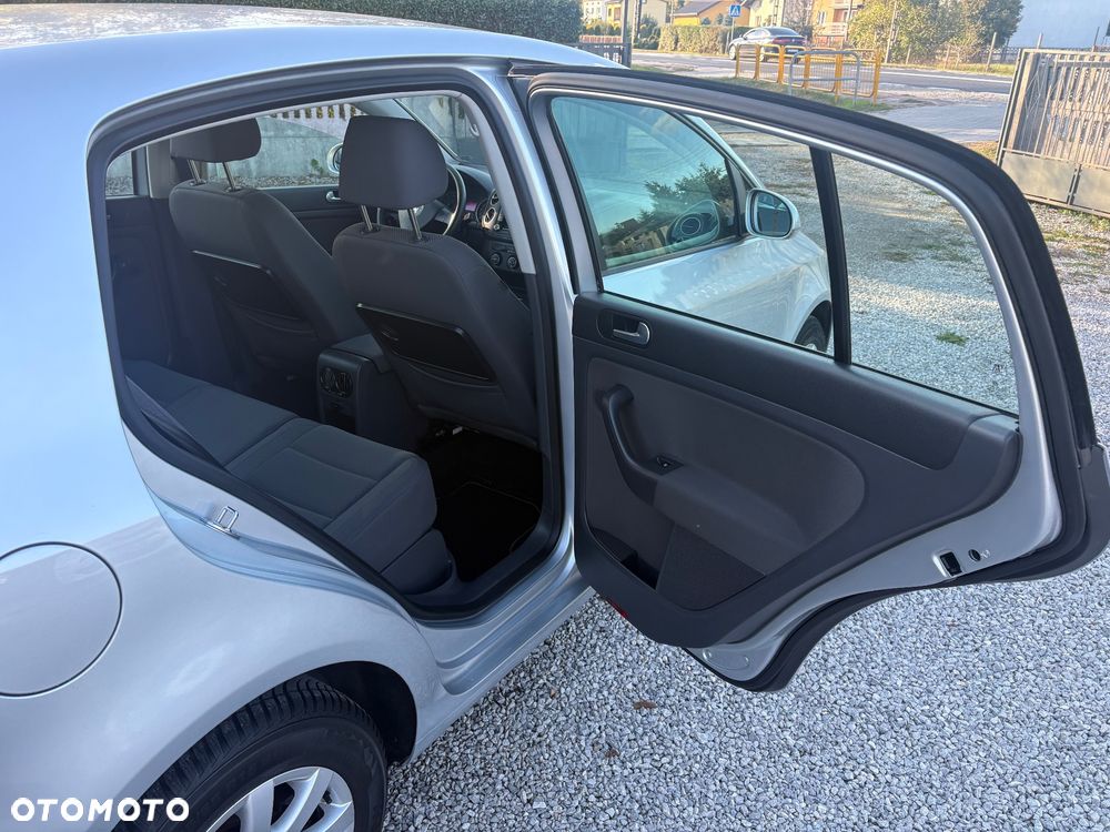 Volkswagen Golf - 29