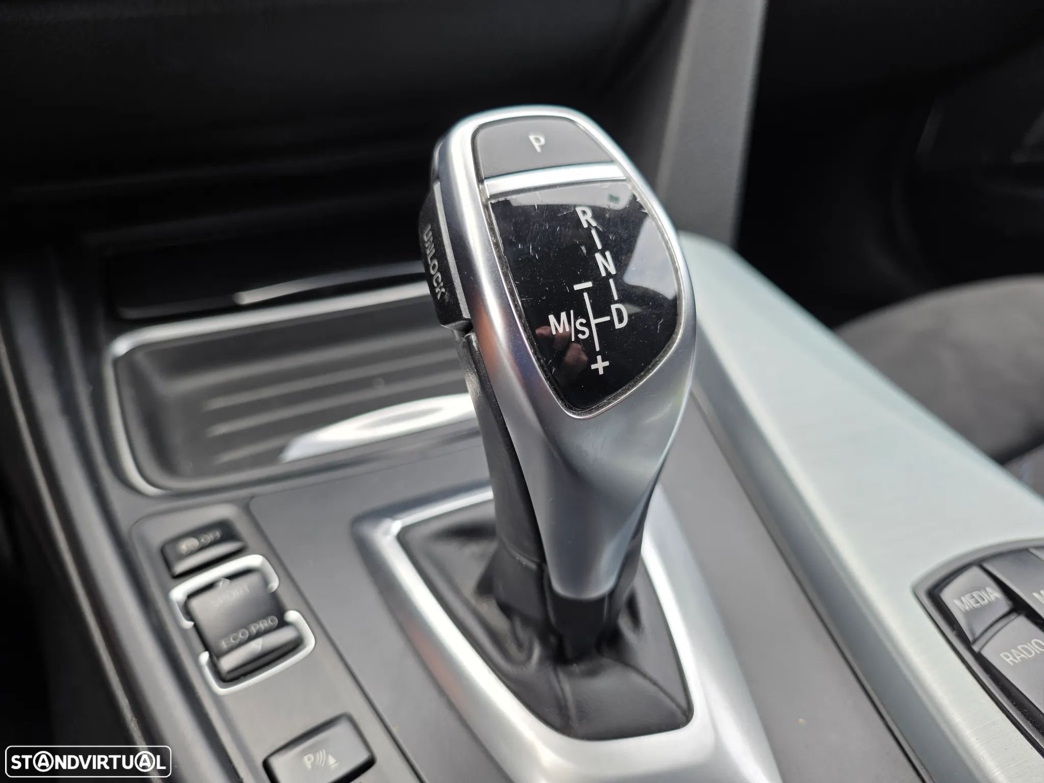 BMW 320 d Touring Auto Pack M - 19