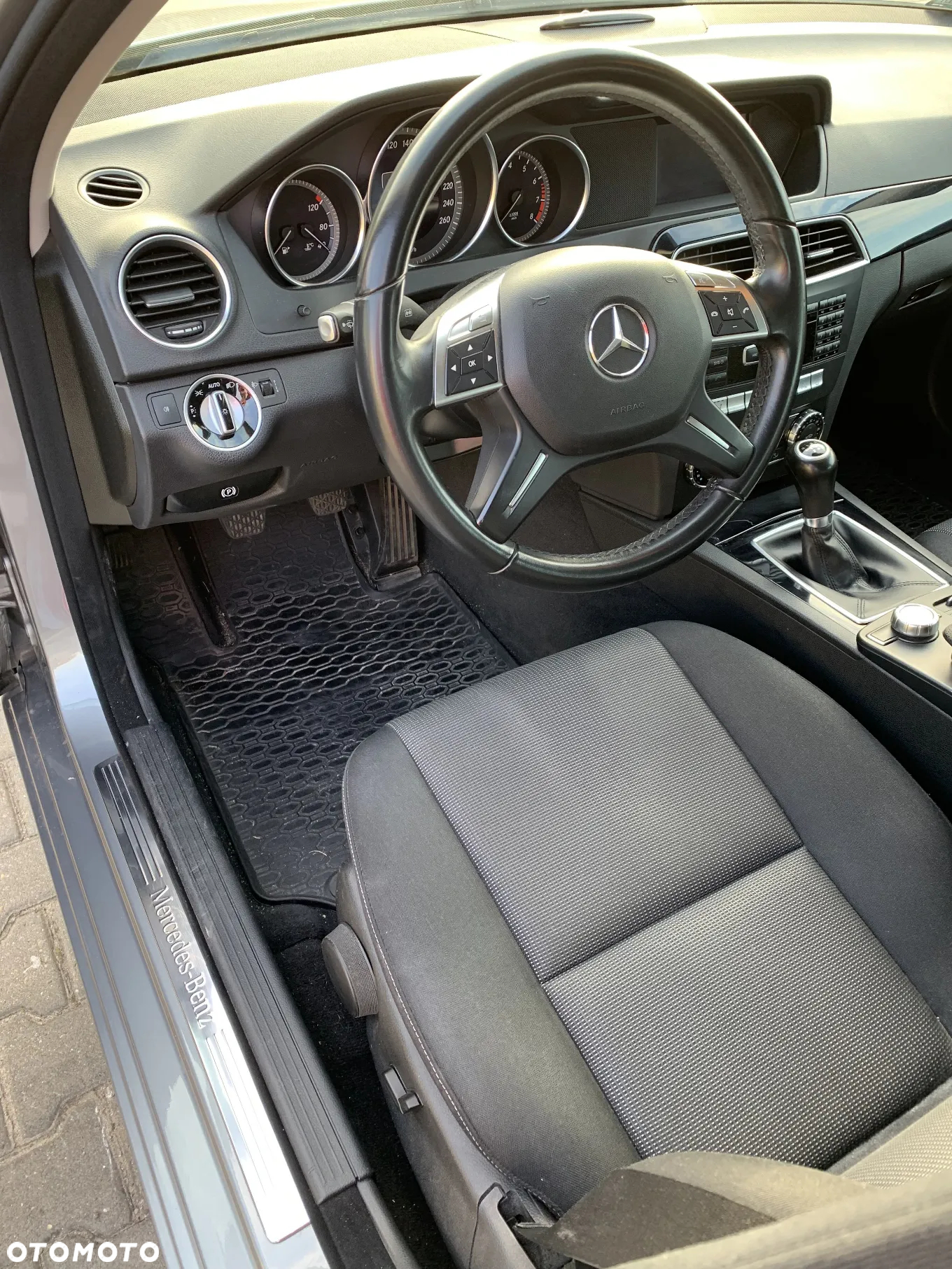 Mercedes-Benz Klasa C 180 T (BlueEFFICIENCY) Elegance - 9