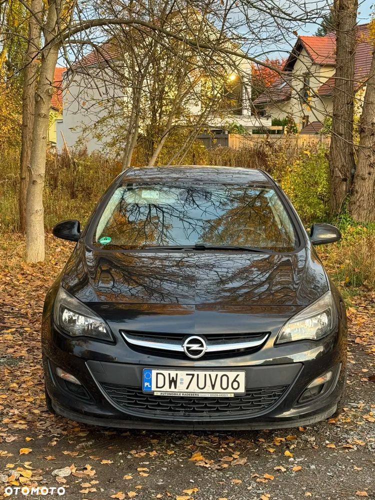 Opel Astra 2014 photo 3